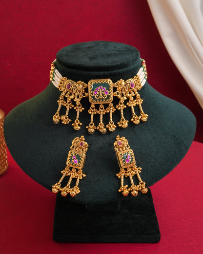 Traditional Indian Kundan Jewelry Set with Green & Red Stones